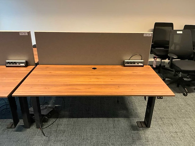 Voortman elektrisch duo zit-sta bureau - afbeelding 2 van  5