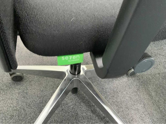 Voortman werkplek met interstuhl bureaustoel en ladeblok - afbeelding 7 van  9