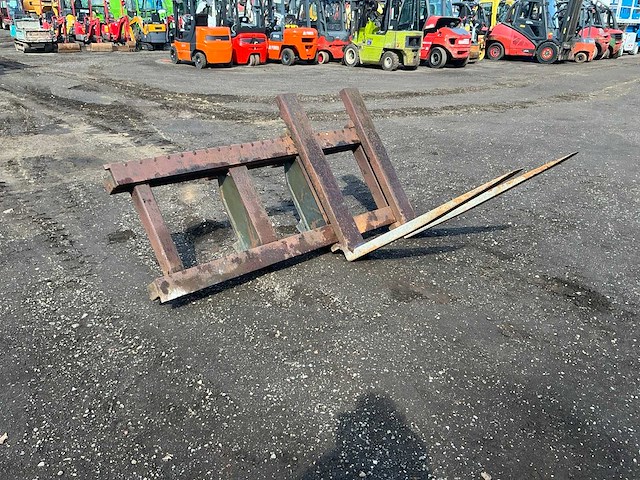 Vorkenbord 2000mm passend hitachi voorzetapparatuur - afbeelding 10 van  12