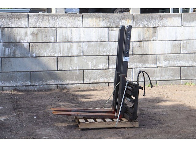 Vorkenbord cascade 28g2-fds-117 2800kg 2016 - afbeelding 1 van  1