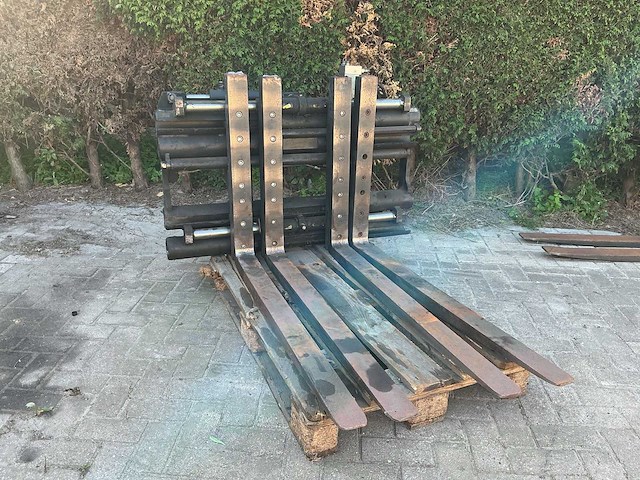 Vorkenbord met dubbele vorken - afbeelding 1 van  8