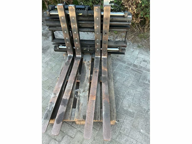 Vorkenbord met dubbele vorken - afbeelding 4 van  9
