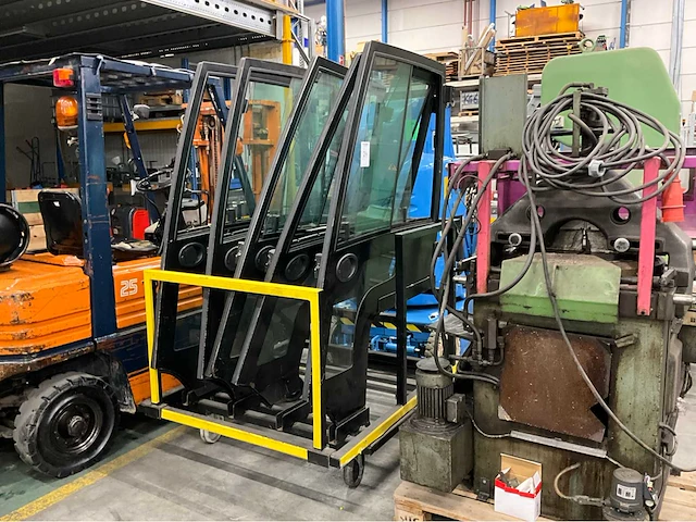 Vorkheftruck deur (5x) - afbeelding 1 van  2