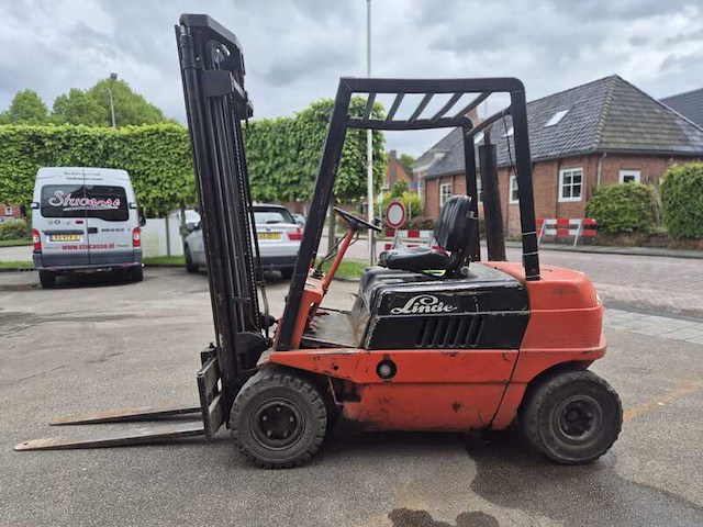 Vorkheftruck, linde, orange/zwart - afbeelding 1 van  5