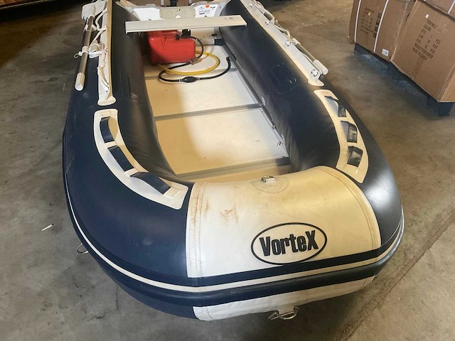 Vortex 320 rubberboot inclusief yamaha buitenboordmotor - afbeelding 2 van  9