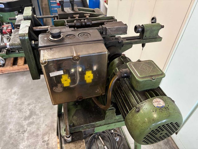 Vos - spiebaansteekmachine - afbeelding 5 van  11