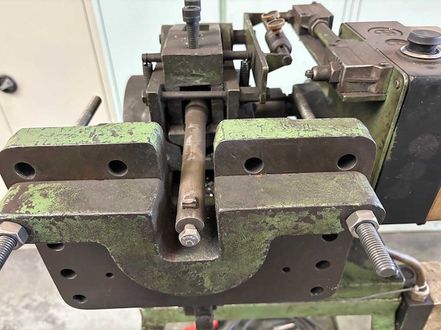 Vos - spiebaansteekmachine - afbeelding 6 van  11