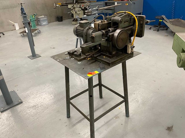 Vos metaalschaafmachine - afbeelding 1 van  9