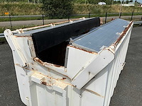 Vossebelt haakarm container 23m3 met hydraulische milieukleppen - afbeelding 3 van  11