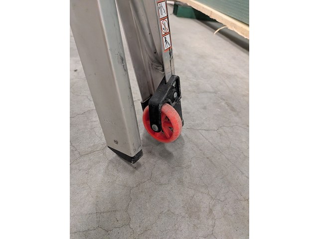 Vouwladder little giant, 4x4 leveler - afbeelding 8 van  9