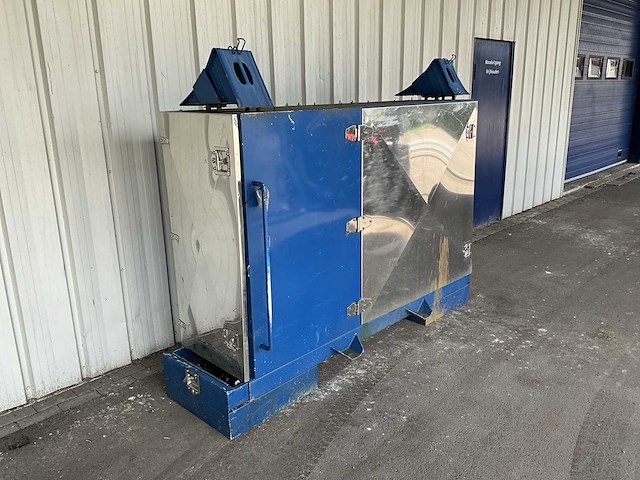 Vrachtauto materiaalkist - afbeelding 3 van  8