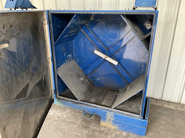 Vrachtauto materiaalkist - afbeelding 7 van  8