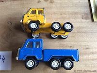 Vrachtwagen 2stuks metaal - afbeelding 2 van  2