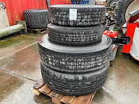 Vrachtwagen band divers (4x) - afbeelding 1 van  4