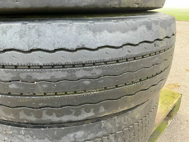 Vrachtwagen band met velg (4x) - afbeelding 6 van  8