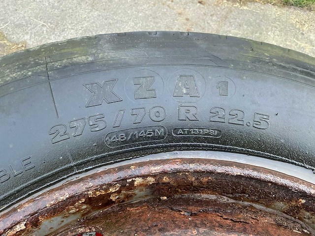 Vrachtwagen band met velg (4x) - afbeelding 8 van  8