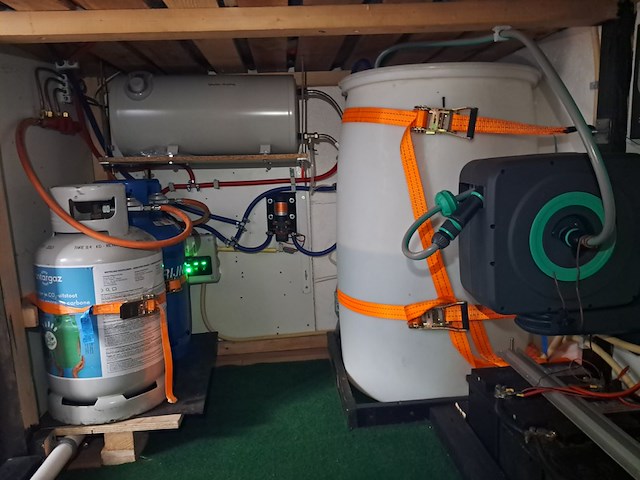 Vrachtwagen / camper, daf, ae45bf, 2002 - afbeelding 93 van  108