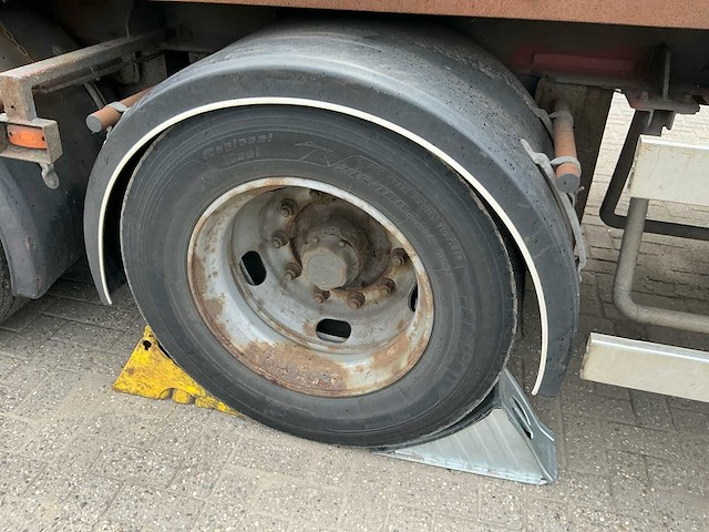 Vrachtwagen container aanhangwagen - afbeelding 7 van  22