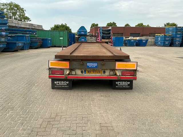 Vrachtwagen container aanhangwagen - afbeelding 17 van  22