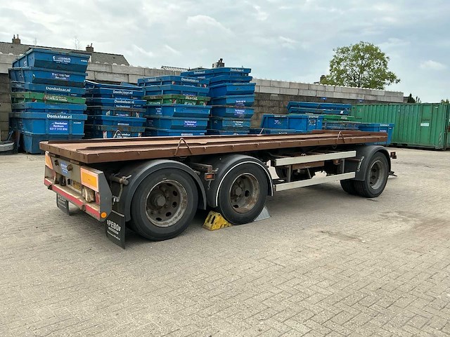 Vrachtwagen container aanhangwagen - afbeelding 18 van  22