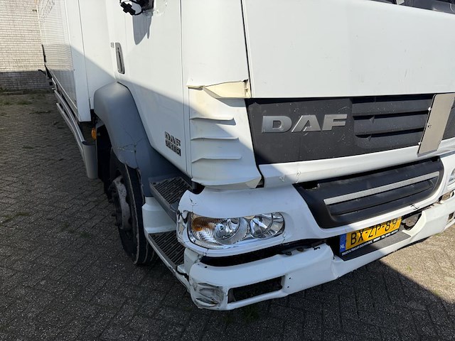 Vrachtwagen daf fa lf55 met kenteken bx-zp-89. gesloten opbouw - afbeelding 7 van  14