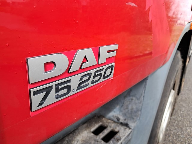 Vrachtwagen, daf, fan cf75, 2010, met haakarmsysteem, multilift xr21s51 en kraan, hiab 122 b-2 hiduo - afbeelding 4 van  65
