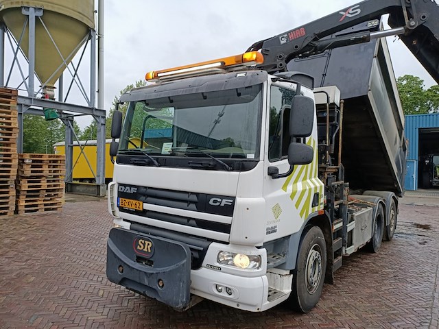 Vrachtwagen, daf, fan cf75 met laadkraan hiab xs kipper vossebelt, 2012 - afbeelding 33 van  41