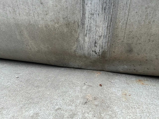 Vrachtwagen dieseltank - afbeelding 6 van  6