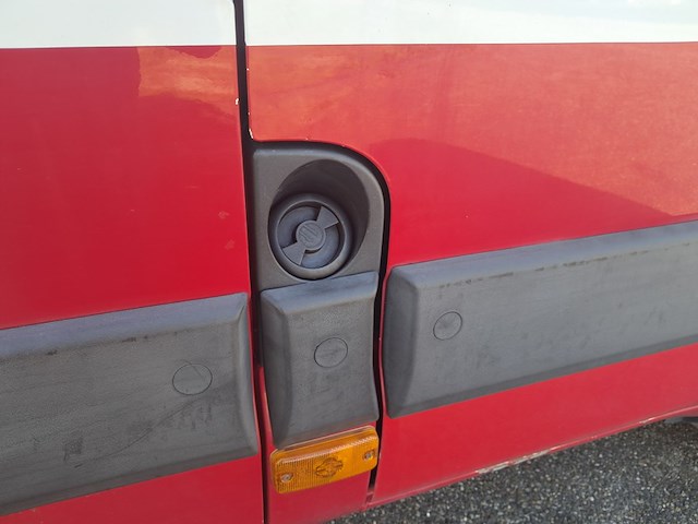 Vrachtwagen , iveco, 35c14gd, 2011 - afbeelding 17 van  48