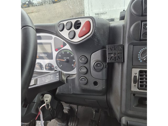 Vrachtwagen, iveco, 90e21, 2004 - afbeelding 18 van  35