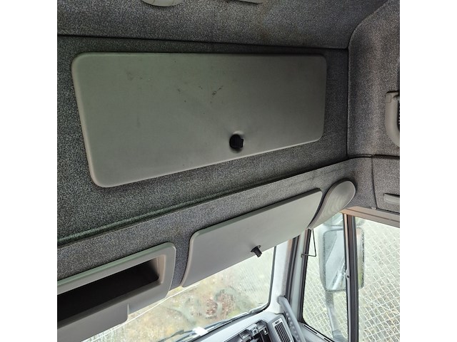 Vrachtwagen, iveco, 90e21, 2004 - afbeelding 27 van  35