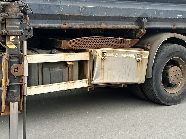 Vrachtwagen kipper, daf, fa lf55.220 met laadkraan hiab 088b-2 duo, 2011 - afbeelding 37 van  46