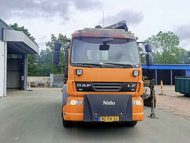 Vrachtwagen kipper, daf, fa lf55.220 met laadkraan hiab 088b-2 duo, 2011 - afbeelding 45 van  46