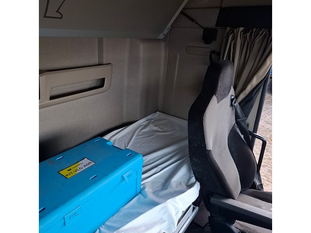 Vrachtwagen, man, tgx, 2018 - afbeelding 15 van  48
