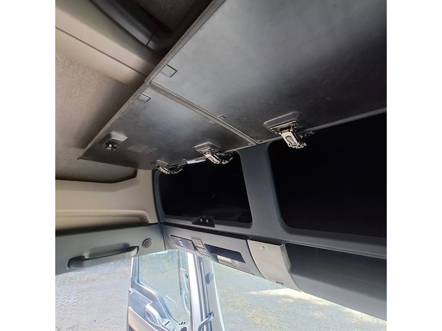 Vrachtwagen, man, tgx, 2018 - afbeelding 19 van  48