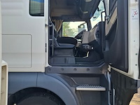 Vrachtwagen, man, tgx, 2018 - afbeelding 30 van  48
