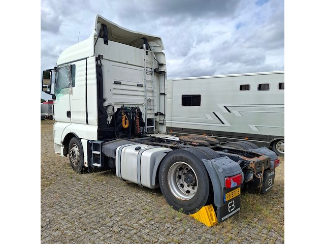 Vrachtwagen, man, tgx - afbeelding 27 van  30