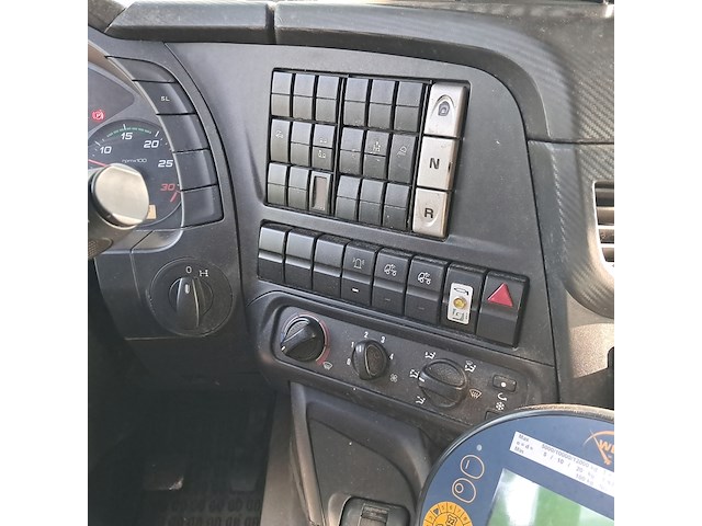 Vrachtwagen met afvalinzamelingssysteem iveco, ad260sy/ps cng, bouwjaar 2013 - afbeelding 33 van  45