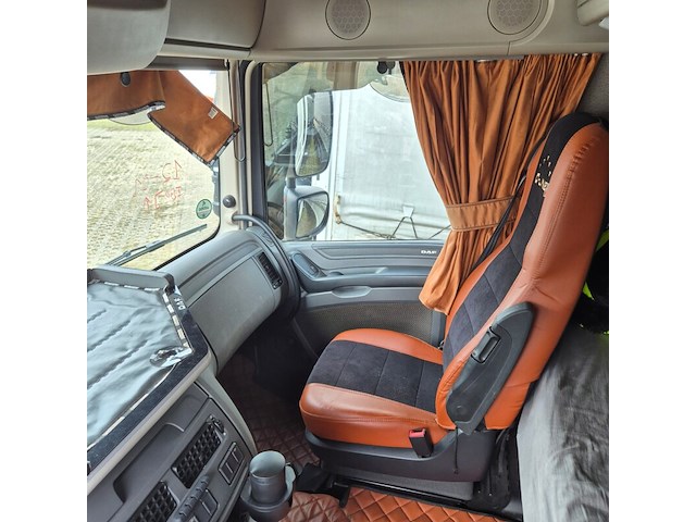 Vrachtwagen met oplegger, daf / krone, xf 460 ft / sd - afbeelding 5 van  44