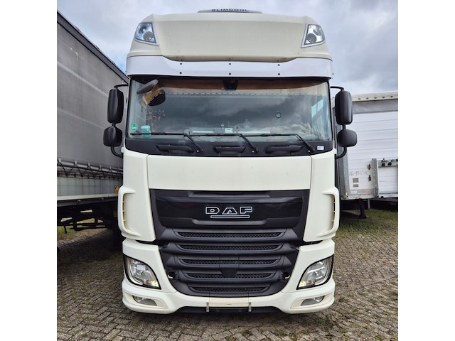 Vrachtwagen met oplegger, daf / krone, xf 460 ft / sd - afbeelding 12 van  44