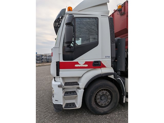 Vrachtwagen met zijlader en containersysteem, iveco, ad260sy/cng, 2017 - afbeelding 2 van  57