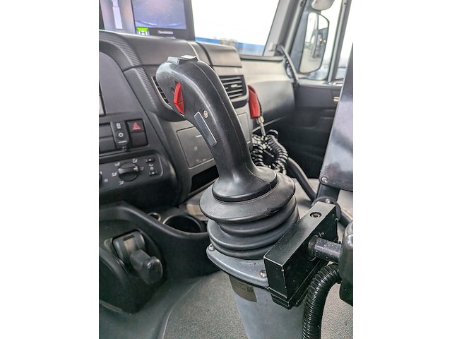 Vrachtwagen met zijlader en containersysteem, iveco, ad260sy/cng, 2017 - afbeelding 20 van  57