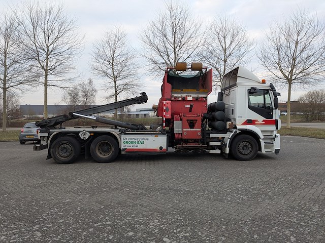 Vrachtwagen met zijlader en containersysteem, iveco, ad260sy/cng, 2017 - afbeelding 54 van  57