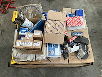 Vrachtwagen onderdelen - afbeelding 2 van  7