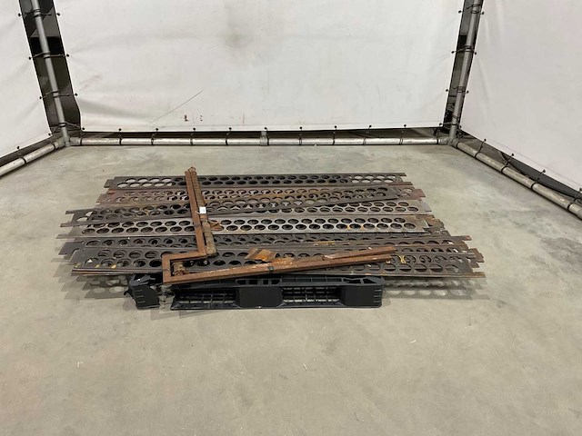 Vrachtwagen onderdelen - afbeelding 3 van  5