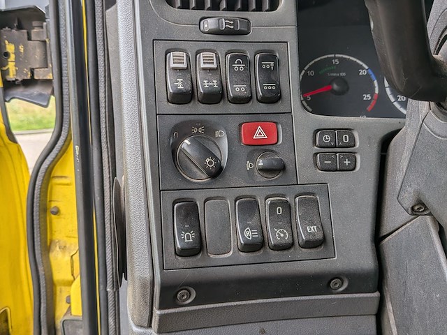 Vrachtwagen, scania, p 380 b 8x4*4, 2008, met autolaadkraan, hiab en haakarmsysteem, multilift - afbeelding 25 van  41