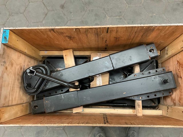 Vrachtwagen steunpoot set - afbeelding 2 van  5