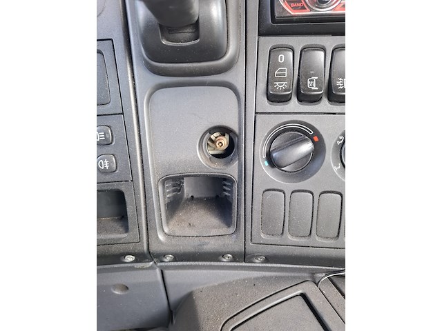 Vrachtwagen (trekker), scania, p 270 da 4x2mna, 2005 - afbeelding 11 van  36