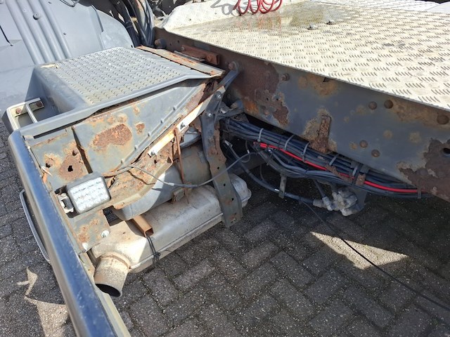 Vrachtwagen (trekker), scania, p 270 da 4x2mna, 2005 - afbeelding 27 van  36
