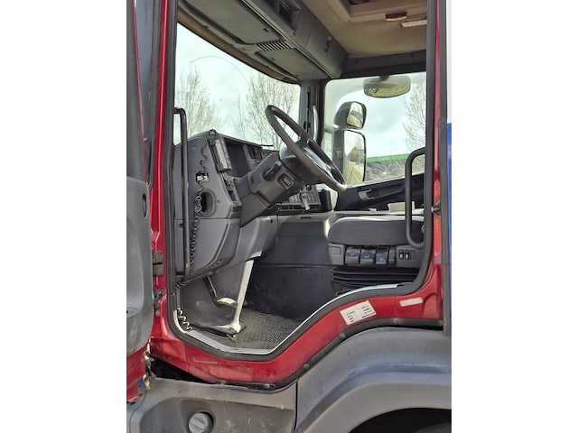 Vrachtwagen (trekker), scania, p 270 da 4x2mna, 2005 - afbeelding 34 van  36